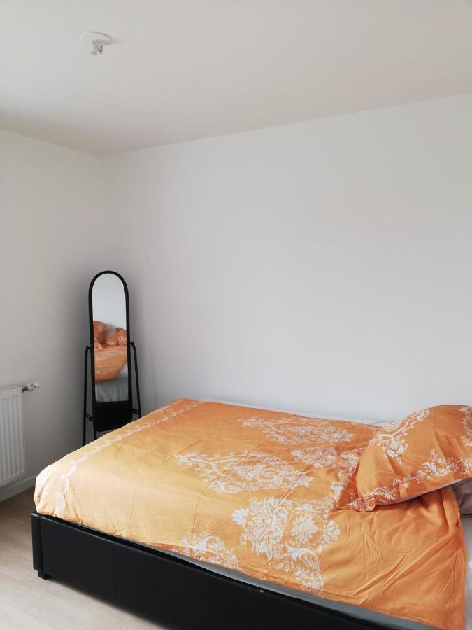 Chambre Privee Dans Happy Home Maison Calme Chez L'Habitant Breszt Kültér fotó